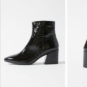 Vagabond shoemakers Olivia Embossed Boot black bootie UO
